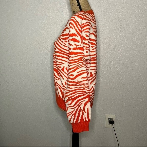 Halara Orange sz M Round Neck Button Front Animal Print Cardigan - Picture 10 of 12